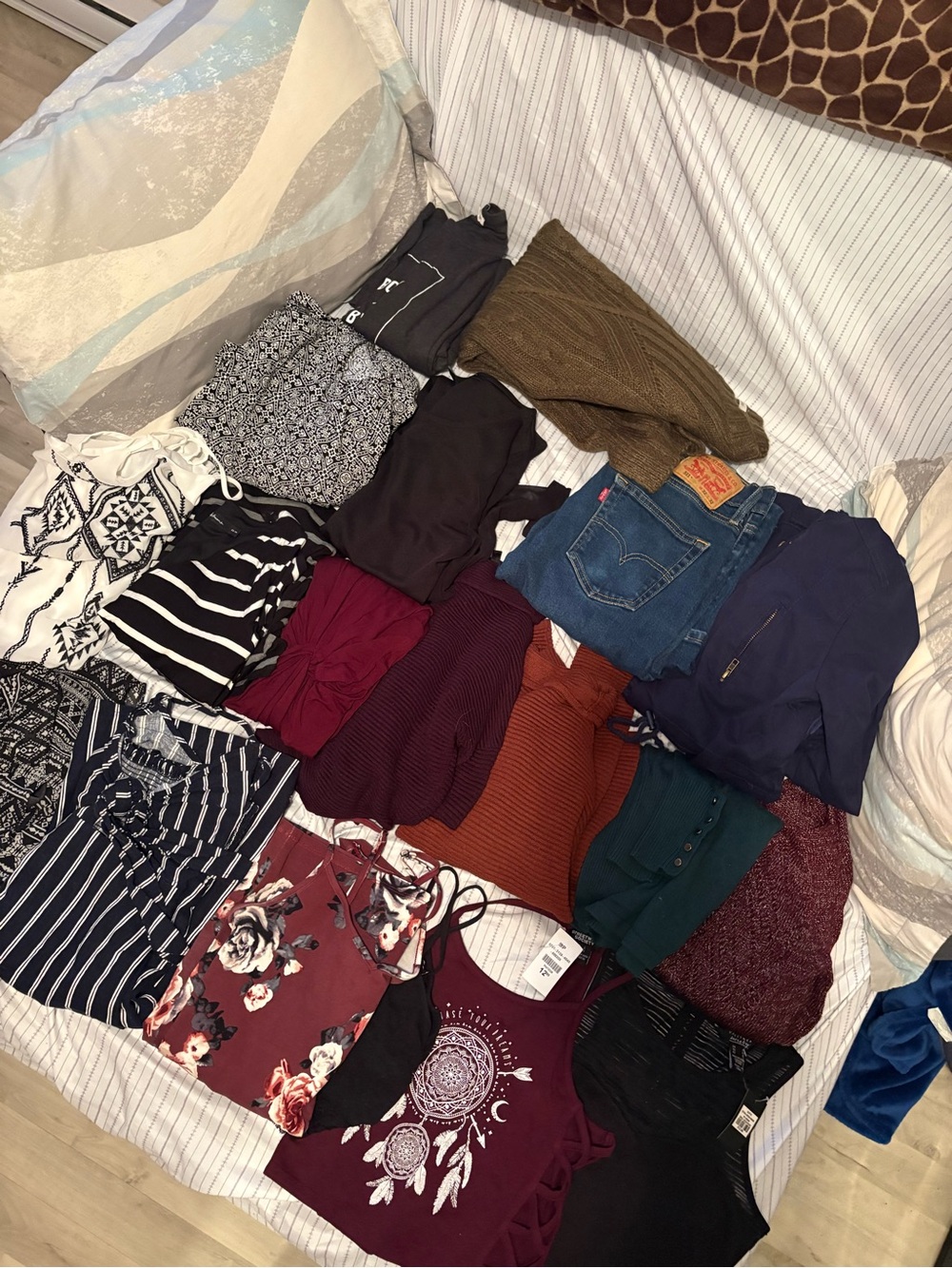 Mixed Women's Clothing Lot - Multi-Color Tops & Jeans